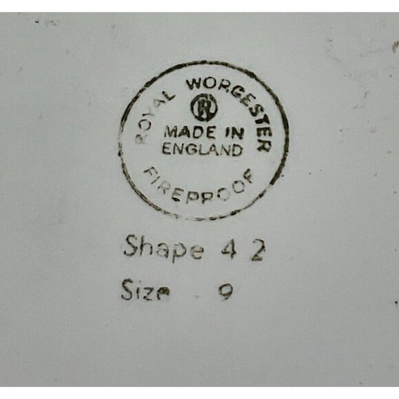 Royal Worcester Evesham Vale Gold Vintage 10 in Au Gratin  Oval Dish Fruit Theme - Picture 6 of 6